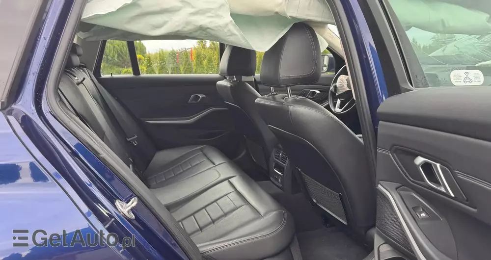 BMW Seria 3 320i GPF Advantage sport