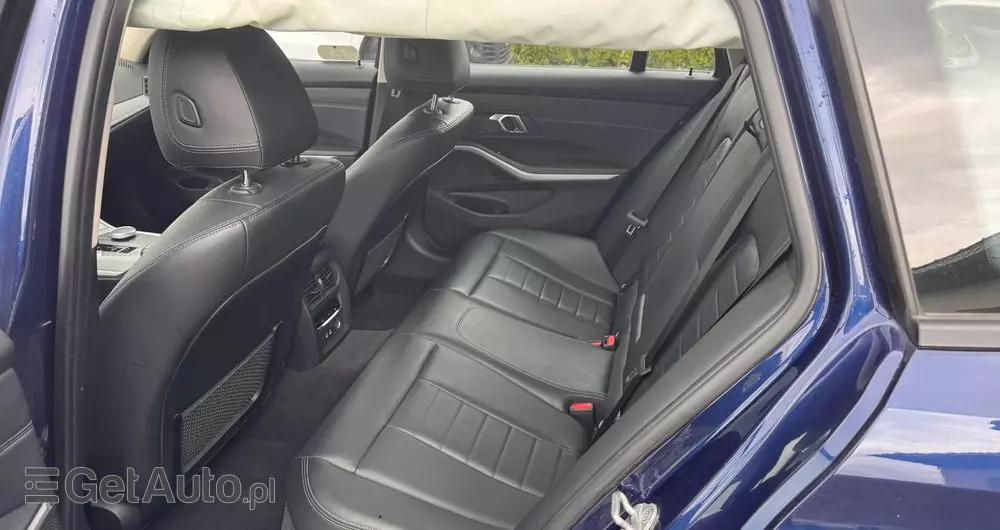 BMW Seria 3 320i GPF Advantage sport