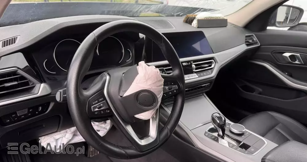 BMW Seria 3 320i GPF Advantage sport