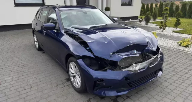 BMW Seria 3 320i GPF Advantage sport