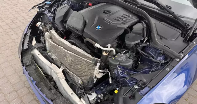 BMW Seria 3 320i GPF Advantage sport
