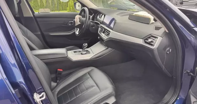 BMW Seria 3 320i GPF Advantage sport