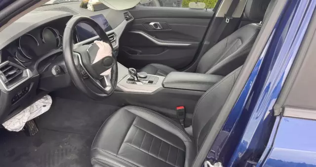 BMW Seria 3 320i GPF Advantage sport