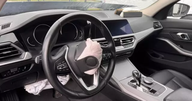 BMW Seria 3 320i GPF Advantage sport