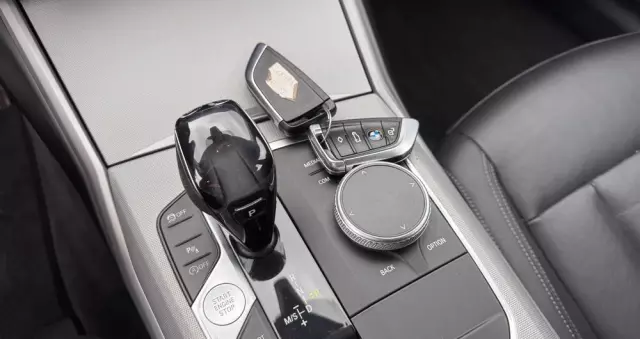 BMW Seria 3 320i GPF Advantage sport