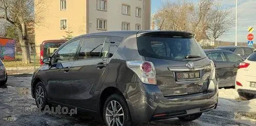 TOYOTA Verso 
