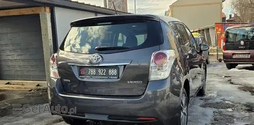 TOYOTA Verso 