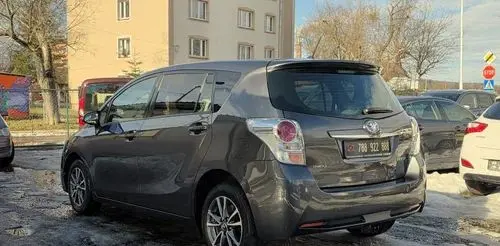 TOYOTA Verso 