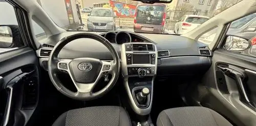 TOYOTA Verso 