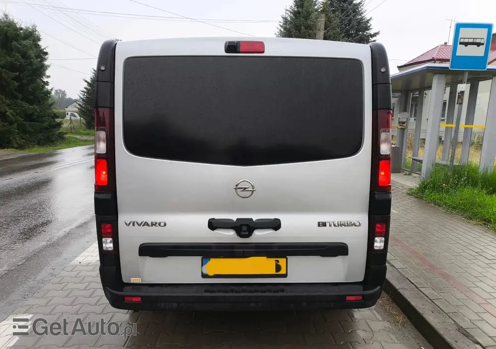 OPEL VIVARO 