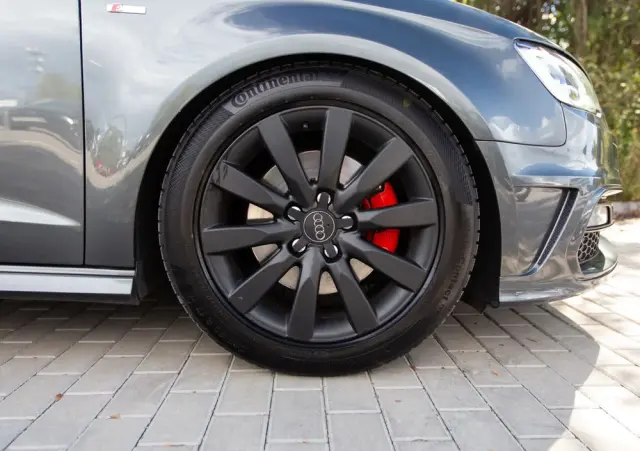 AUDI A3 3-drzwiowe 2.0 TDI quattro S line Sportpaket