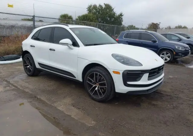 PORSCHE Macan PDK
