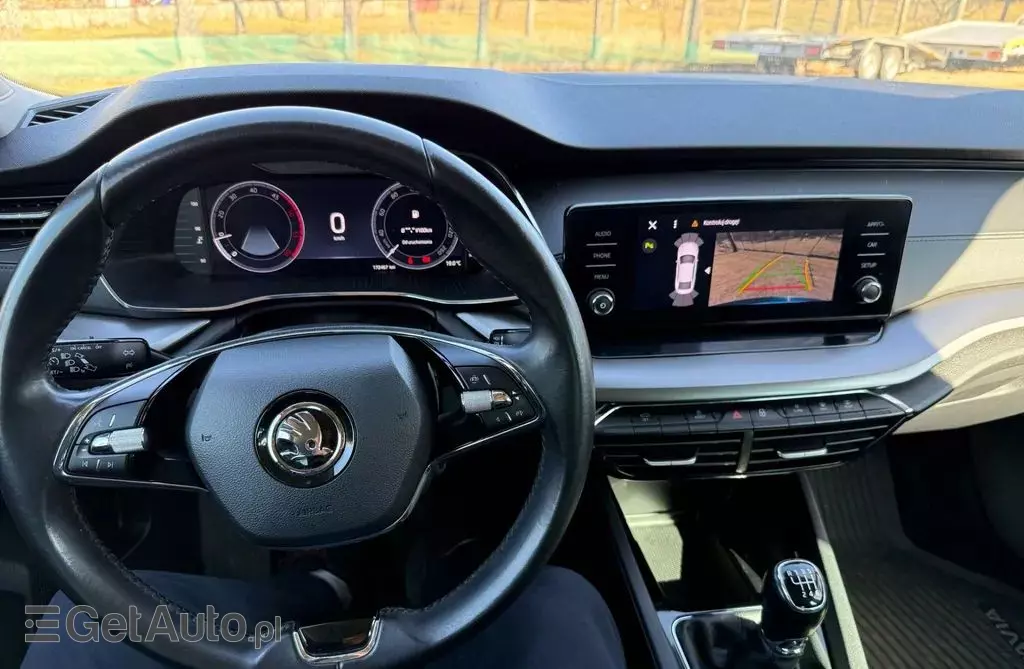 SKODA Octavia 