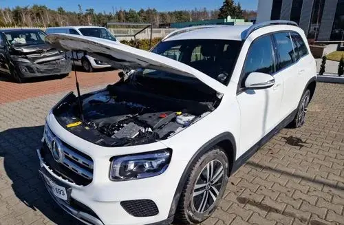 MERCEDES-BENZ GLB 