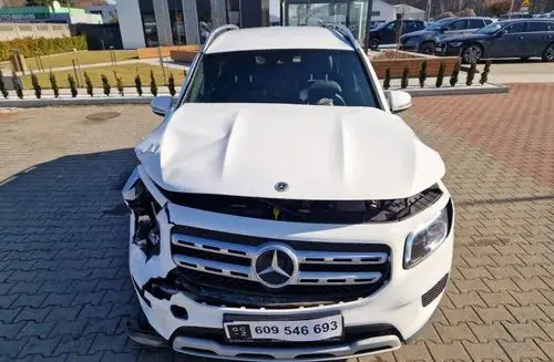 MERCEDES-BENZ GLB 