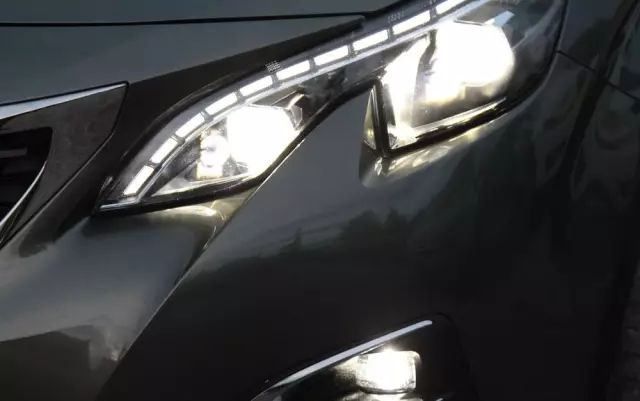 PEUGEOT 3008 1.6 BlueHDi Allure S&S