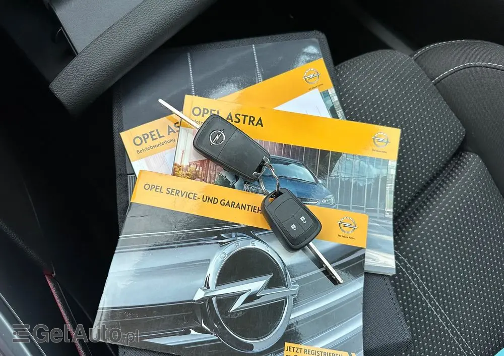 OPEL Astra IV 1.7 CDTI Cosmo