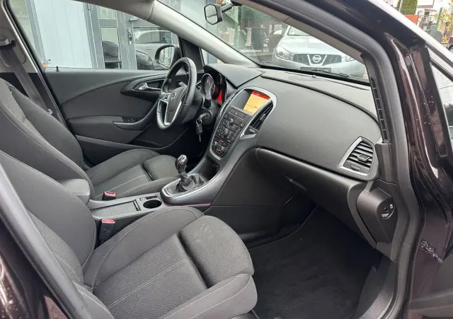 OPEL Astra IV 1.7 CDTI Cosmo