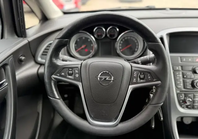 OPEL Astra IV 1.7 CDTI Cosmo