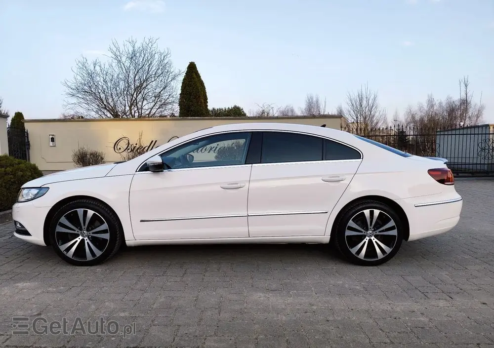 VOLKSWAGEN CC 2.0 TDI 4Motion BlueMotion Technology