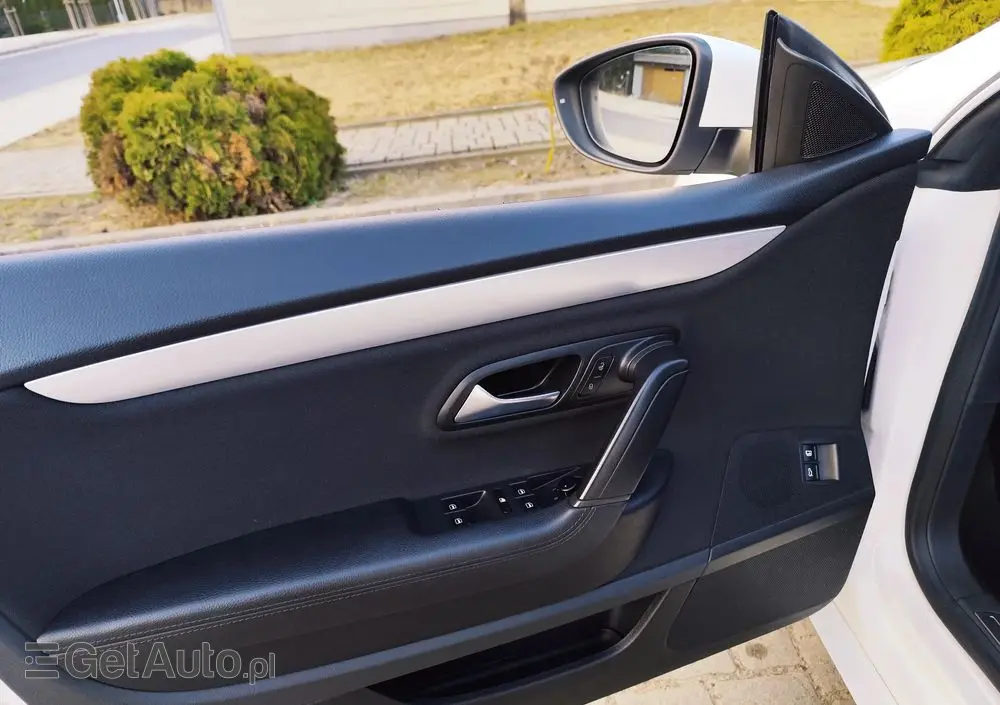 VOLKSWAGEN CC 2.0 TDI 4Motion BlueMotion Technology