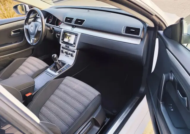VOLKSWAGEN CC 2.0 TDI 4Motion BlueMotion Technology