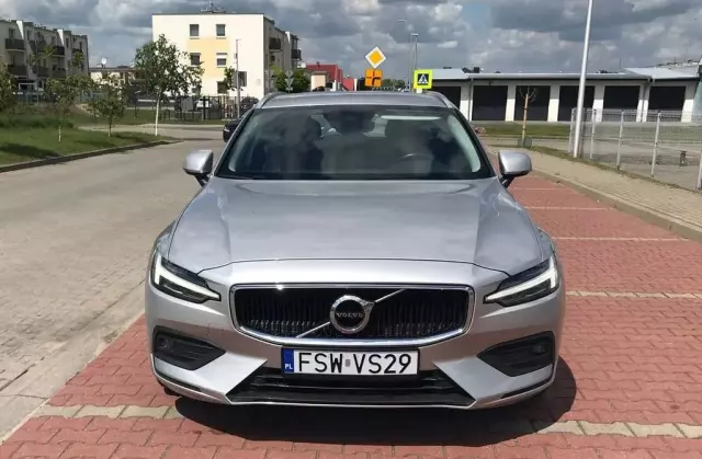 VOLVO V60 