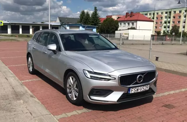 VOLVO V60 