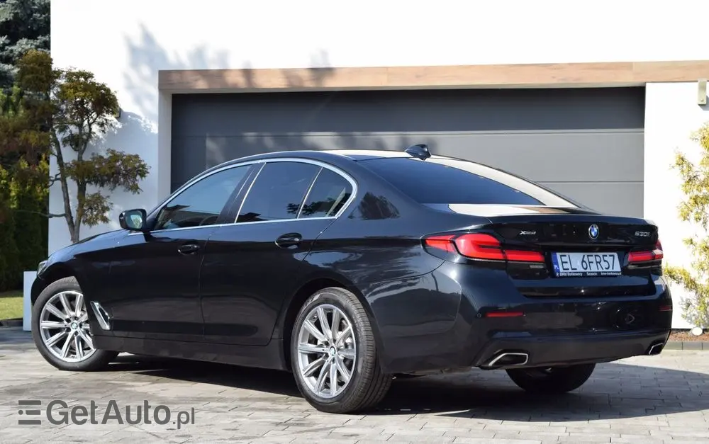 BMW Seria 5 530i xDrive M Sport Edition
