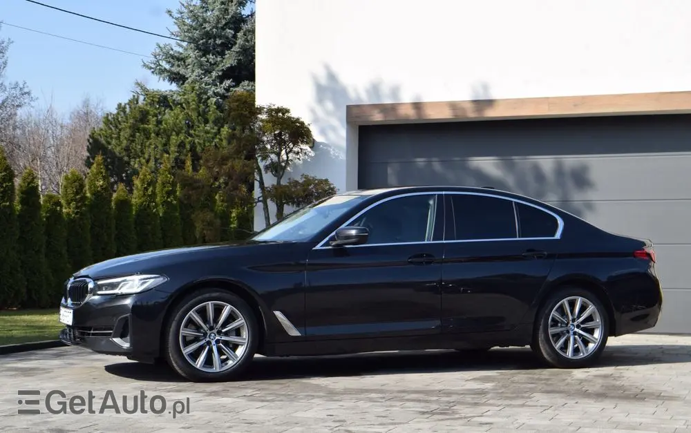 BMW Seria 5 530i xDrive M Sport Edition