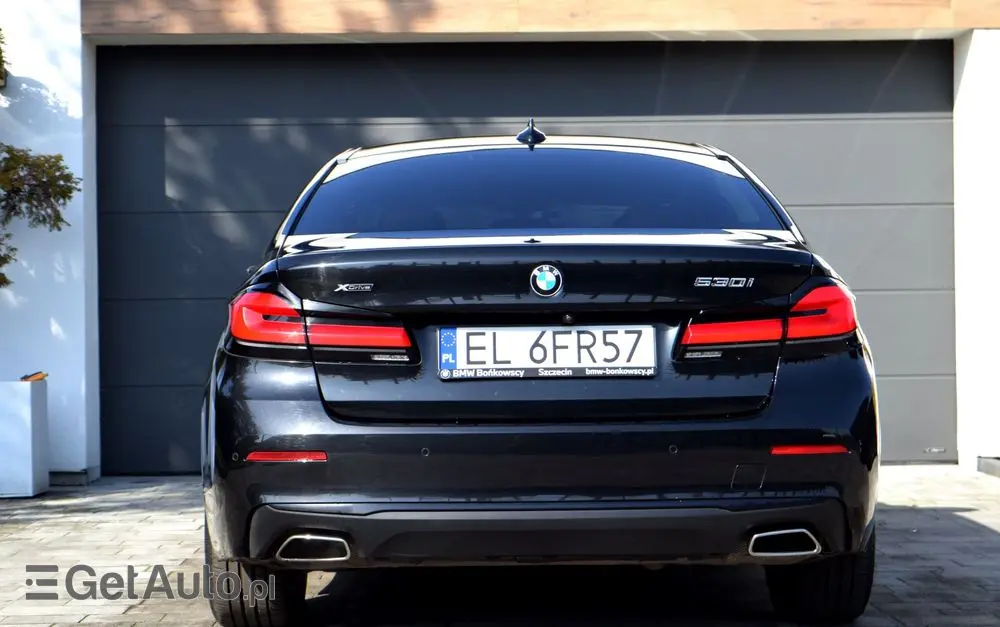 BMW Seria 5 530i xDrive M Sport Edition