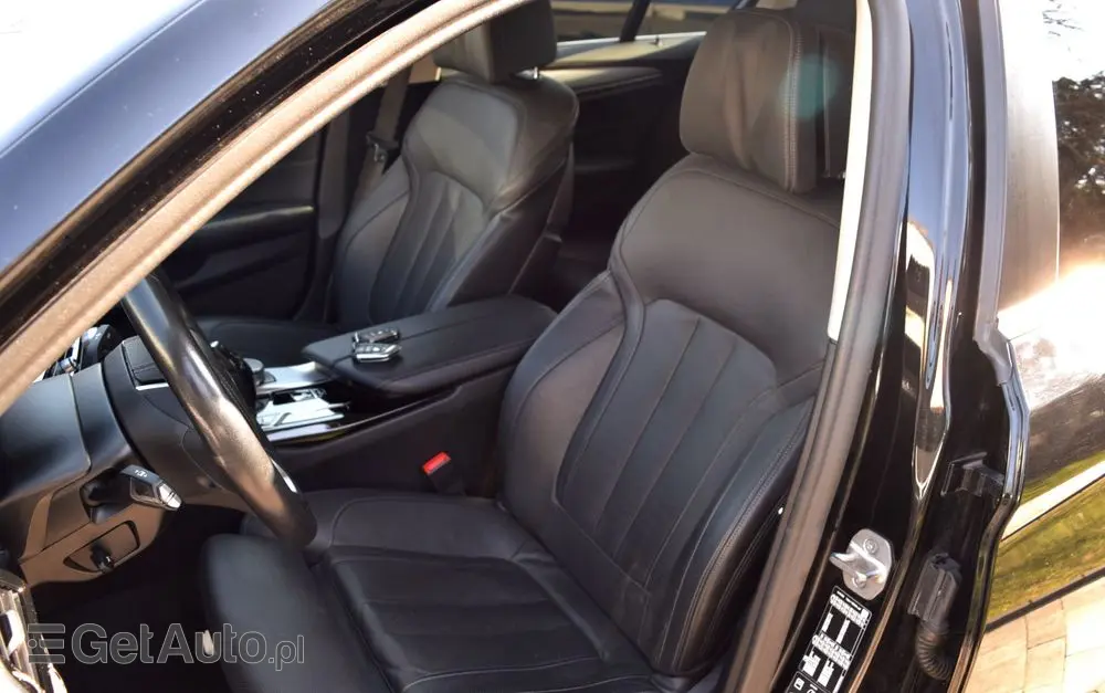 BMW Seria 5 530i xDrive M Sport Edition