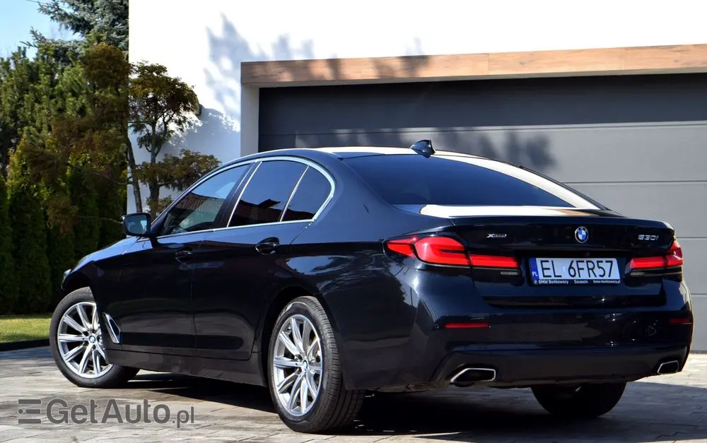 BMW Seria 5 530i xDrive M Sport Edition