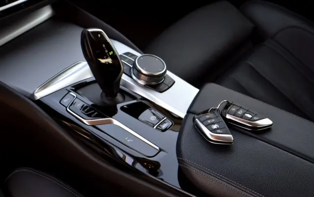 BMW Seria 5 530i xDrive M Sport Edition