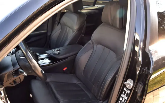 BMW Seria 5 530i xDrive M Sport Edition
