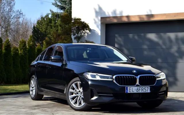 BMW Seria 5 530i xDrive M Sport Edition