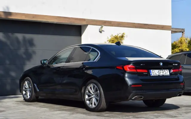 BMW Seria 5 530i xDrive M Sport Edition