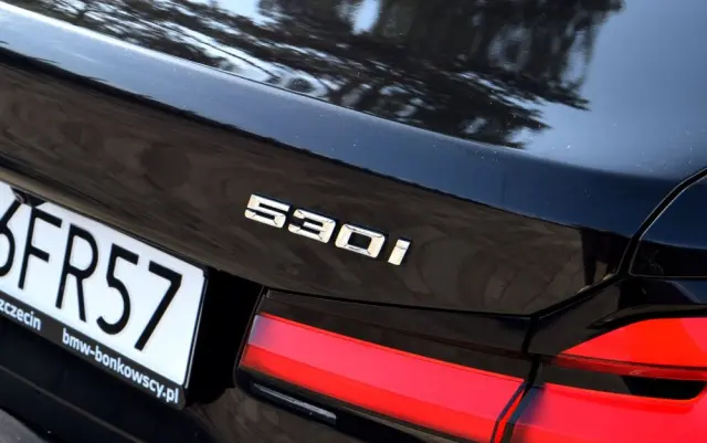 BMW Seria 5 530i xDrive M Sport Edition