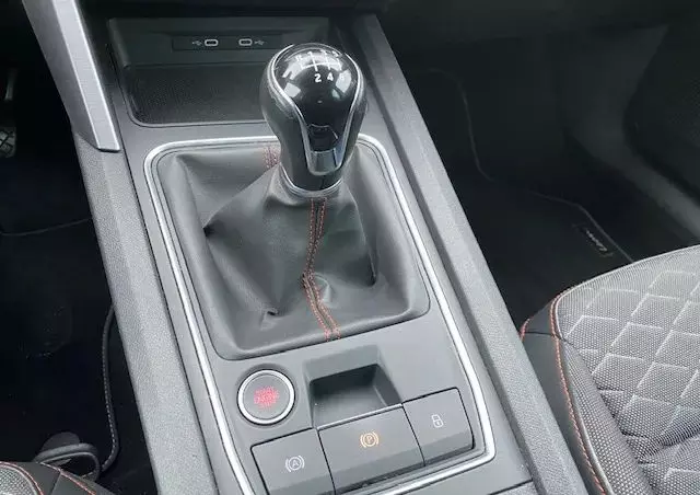 SEAT Leon 1.5 TSI FR