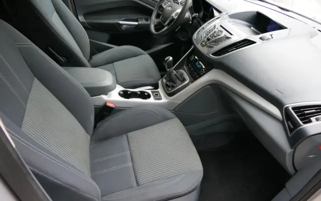 FORD C-MAX 1.6 Ti-VCT Titanium
