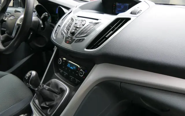 FORD C-MAX 1.6 Ti-VCT Titanium