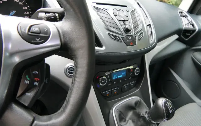 FORD C-MAX 1.6 Ti-VCT Titanium