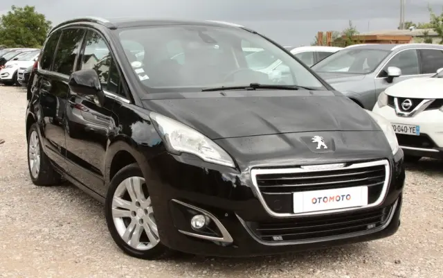 PEUGEOT 5008 HDI 150 Allure