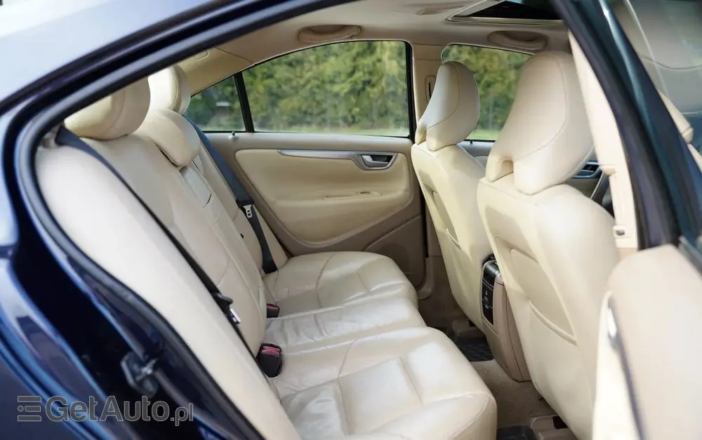 VOLVO S60 2.4 Summum