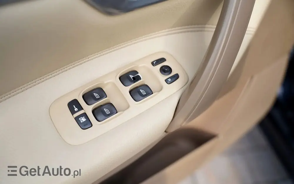 VOLVO S60 2.4 Summum