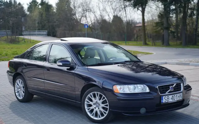 VOLVO S60 2.4 Summum