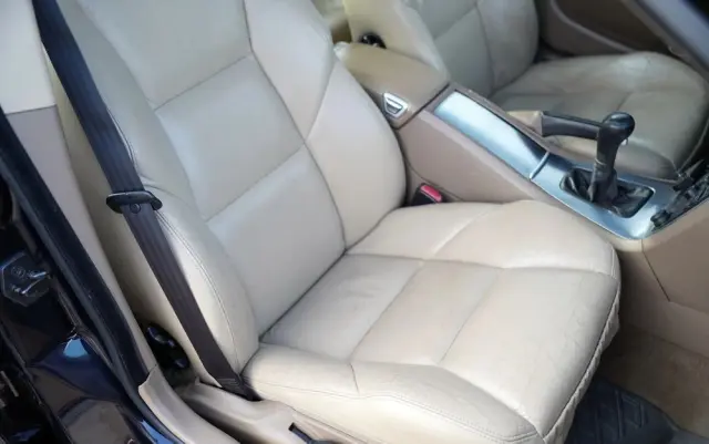 VOLVO S60 2.4 Summum