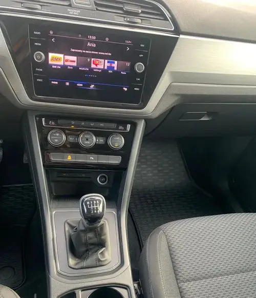 VOLKSWAGEN Touran 