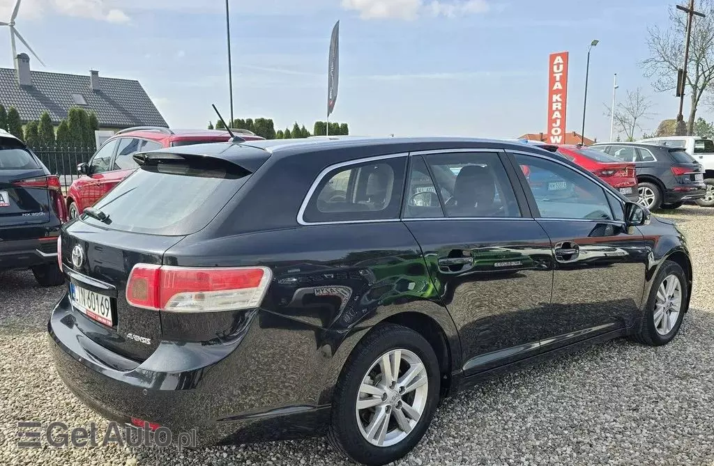 TOYOTA Avensis 