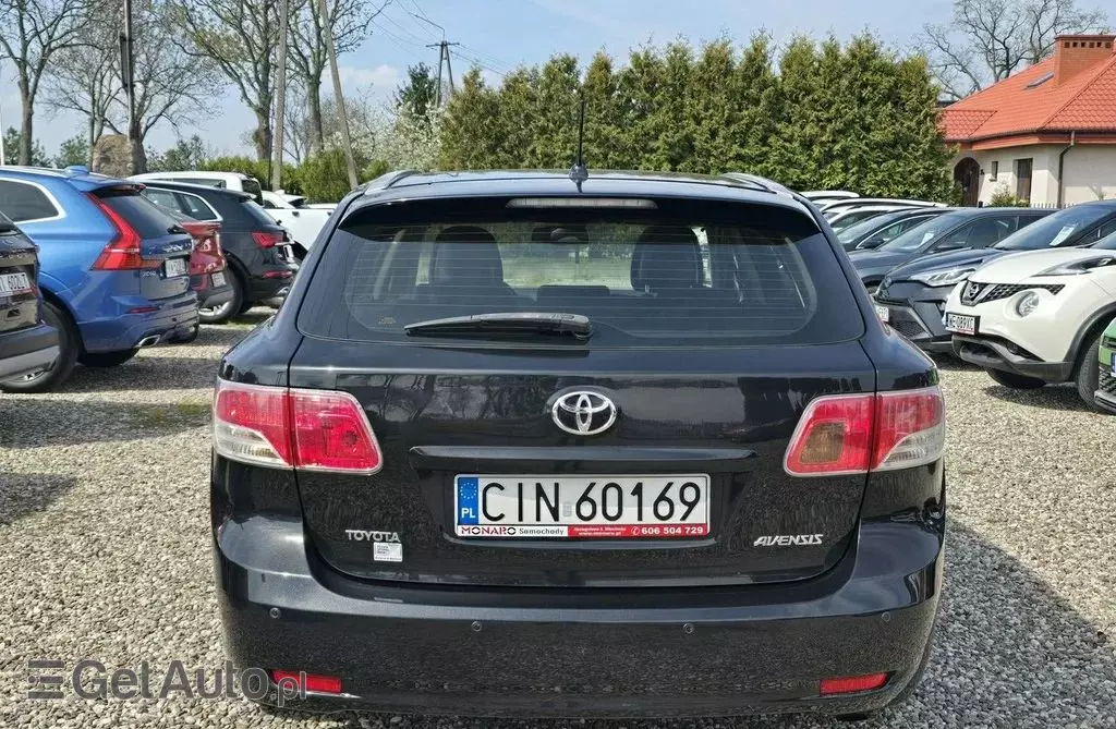 TOYOTA Avensis 